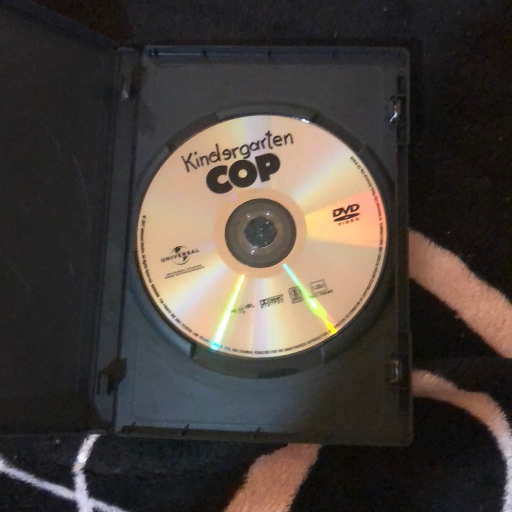 Kindergarten Cop DVD - Picture 2 of 3